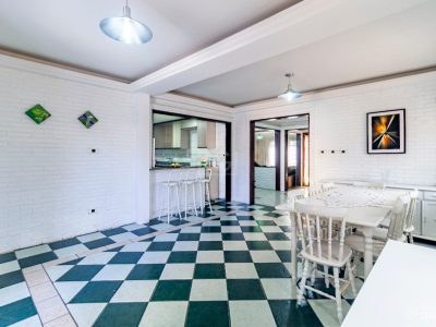 Casa à venda com 574m², 3 quartos, 2 suítes, 8 vagas no bairro Jardim Planalto em Porto Alegre - Foto 13