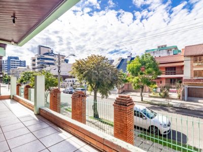 Casa à venda com 574m², 3 quartos, 2 suítes, 8 vagas no bairro Jardim Planalto em Porto Alegre - Foto 26