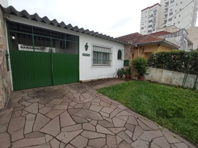 Casa à venda com 272m², 3 quartos, 2 suítes, 10 vagas no bairro Partenon em Porto Alegre - Foto 2