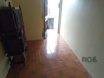 Casa à venda com 272m², 3 quartos, 2 suítes, 10 vagas no bairro Partenon em Porto Alegre - Foto 21