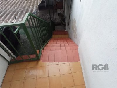 Casa à venda com 272m², 3 quartos, 2 suítes, 10 vagas no bairro Partenon em Porto Alegre - Foto 23