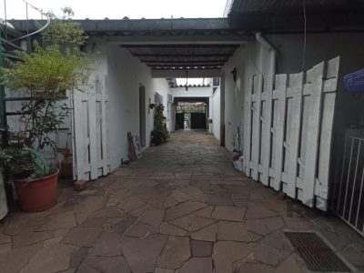 Casa à venda com 272m², 3 quartos, 2 suítes, 10 vagas no bairro Partenon em Porto Alegre - Foto 42