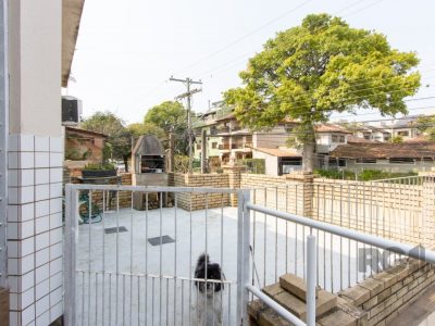 Casa à venda com 288m², 6 quartos, 2 suítes, 2 vagas no bairro Tristeza em Porto Alegre - Foto 4