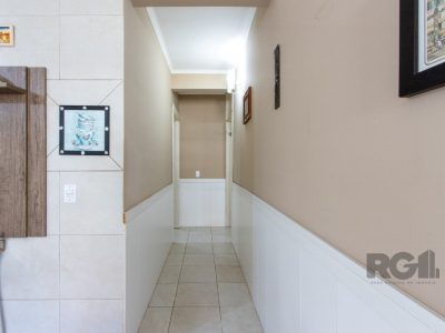 Casa à venda com 288m², 6 quartos, 2 suítes, 2 vagas no bairro Tristeza em Porto Alegre - Foto 17