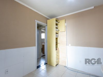 Casa à venda com 288m², 6 quartos, 2 suítes, 2 vagas no bairro Tristeza em Porto Alegre - Foto 27