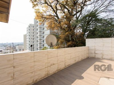 Casa à venda com 288m², 6 quartos, 2 suítes, 2 vagas no bairro Tristeza em Porto Alegre - Foto 59