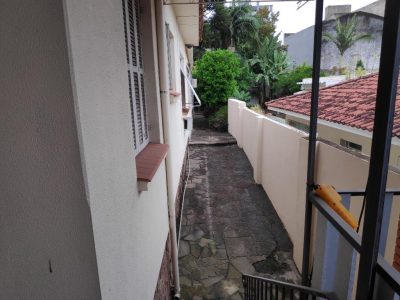 Casa à venda com 460m², 3 quartos, 3 vagas no bairro Três Figueiras em Porto Alegre - Foto 54