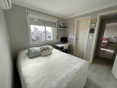 Apartamento à venda com 90m², 2 quartos, 2 suítes, 2 vagas no bairro Higienópolis em Porto Alegre - Foto 17