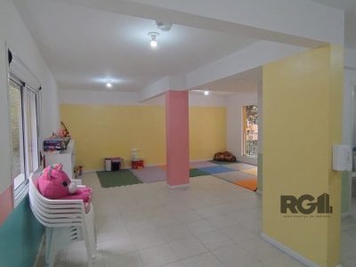 Apartamento à venda com 65m², 3 quartos, 1 suíte, 1 vaga no bairro Partenon em Porto Alegre - Foto 11