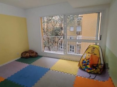 Apartamento à venda com 65m², 3 quartos, 1 suíte, 1 vaga no bairro Partenon em Porto Alegre - Foto 12