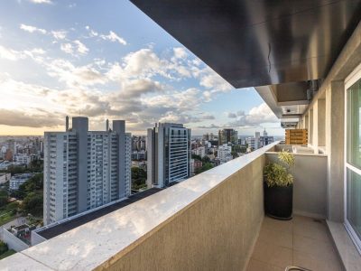 Apartamento à venda com 71m², 2 quartos, 1 suíte, 1 vaga no bairro Petrópolis em Porto Alegre - Foto 2