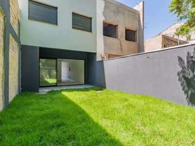 Casa à venda com 210m², 3 quartos, 3 suítes, 4 vagas no bairro Chácara das Pedras em Porto Alegre - Foto 14