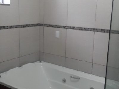 Casa à venda com 180m², 3 quartos, 2 suítes, 4 vagas no bairro Ipanema em Porto Alegre - Foto 19