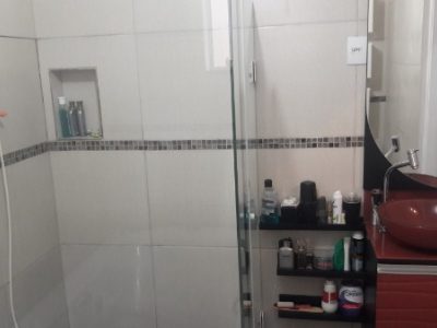 Casa à venda com 180m², 3 quartos, 2 suítes, 4 vagas no bairro Ipanema em Porto Alegre - Foto 22