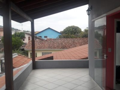 Casa à venda com 180m², 3 quartos, 2 suítes, 4 vagas no bairro Ipanema em Porto Alegre - Foto 31