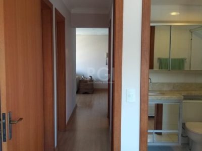 Apartamento à venda com 73m², 3 quartos, 1 suíte, 1 vaga no bairro Partenon em Porto Alegre - Foto 16