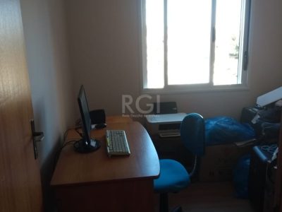 Apartamento à venda com 73m², 3 quartos, 1 suíte, 1 vaga no bairro Partenon em Porto Alegre - Foto 39