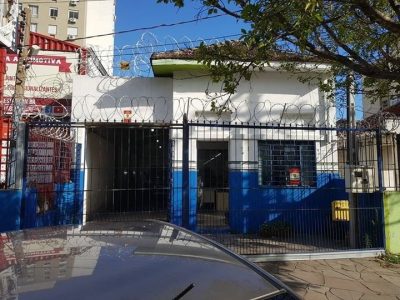 Casa à venda com 181m², 2 quartos, 10 vagas no bairro Partenon em Porto Alegre - Foto 4