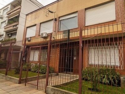 Apartamento à venda com 76m², 2 quartos no bairro Menino Deus em Porto Alegre - Foto 2