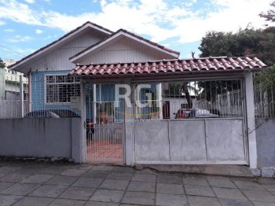 Casa à venda com 90m², 4 quartos, 3 vagas no bairro Cristal em Porto Alegre - Foto 2