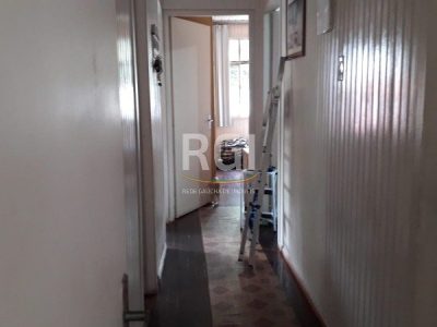 Casa à venda com 90m², 4 quartos, 3 vagas no bairro Cristal em Porto Alegre - Foto 5