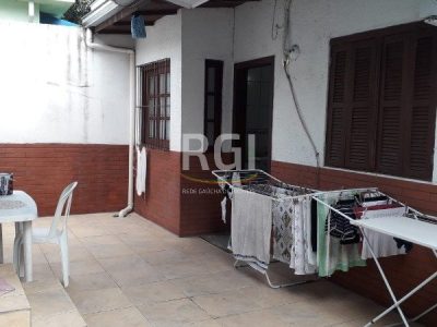 Casa à venda com 90m², 4 quartos, 3 vagas no bairro Cristal em Porto Alegre - Foto 7