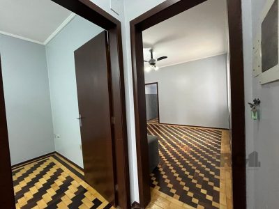 Apartamento à venda com 81m², 3 quartos, 1 vaga no bairro Menino Deus em Porto Alegre - Foto 5