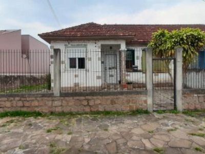 Casa à venda com 135m², 3 quartos, 1 suíte, 5 vagas no bairro Ipanema em Porto Alegre - Foto 2