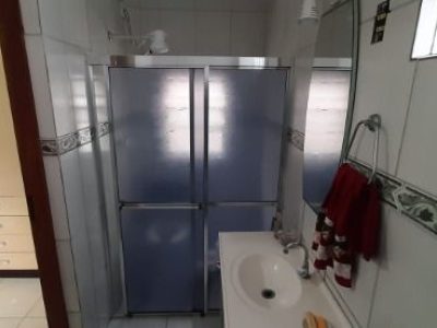 Casa à venda com 135m², 3 quartos, 1 suíte, 5 vagas no bairro Ipanema em Porto Alegre - Foto 22