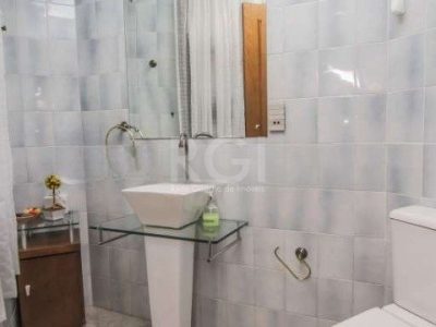 Casa à venda com 445m², 3 quartos, 3 suítes, 2 vagas no bairro Santana em Porto Alegre - Foto 5