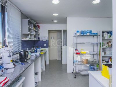 Conjunto/Sala à venda com 46m² no bairro Três Figueiras em Porto Alegre - Foto 10