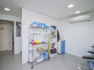 Conjunto/Sala à venda com 46m² no bairro Três Figueiras em Porto Alegre - Foto 11