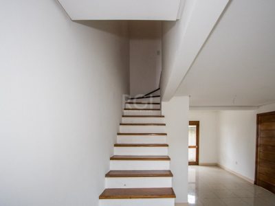 Casa à venda com 79m², 2 quartos, 2 vagas no bairro Ipanema em Porto Alegre - Foto 14