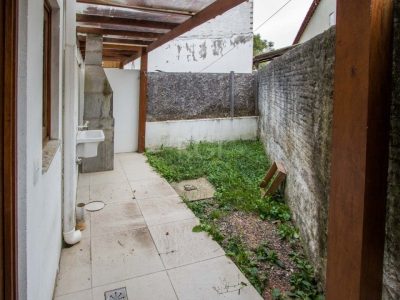 Casa à venda com 79m², 2 quartos, 2 vagas no bairro Ipanema em Porto Alegre - Foto 16