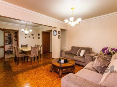 Apartamento à venda com 129m², 3 quartos, 1 suíte, 1 vaga no bairro Jardim Lindóia em Porto Alegre - Foto 10