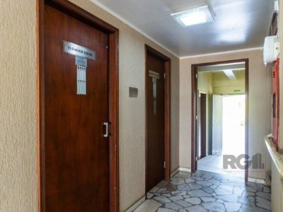 Apartamento à venda com 129m², 3 quartos, 1 suíte, 1 vaga no bairro Jardim Lindóia em Porto Alegre - Foto 43