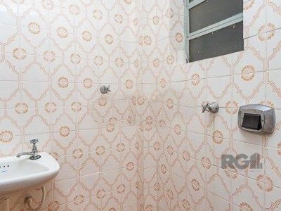 Apartamento à venda com 77m², 2 quartos, 1 vaga no bairro Petrópolis em Porto Alegre - Foto 4