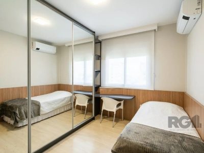 Apartamento à venda com 104m², 3 quartos, 1 suíte, 2 vagas no bairro Petrópolis em Porto Alegre - Foto 14