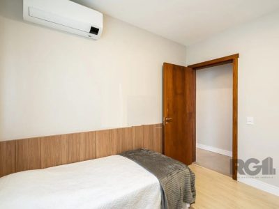 Apartamento à venda com 104m², 3 quartos, 1 suíte, 2 vagas no bairro Petrópolis em Porto Alegre - Foto 15