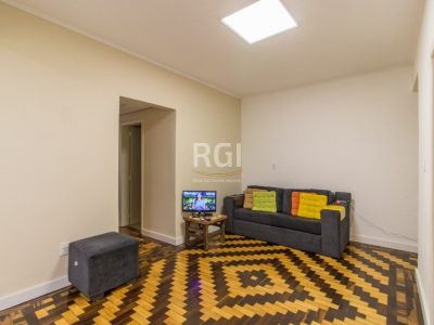 Apartamento à venda com 74m², 3 quartos no bairro Centro Histórico em Porto Alegre - Foto 2