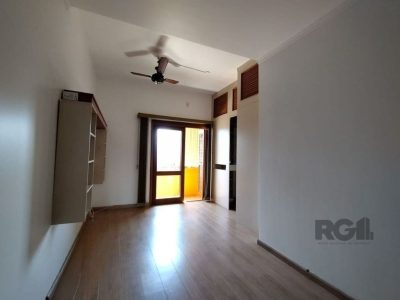 Casa à venda com 193m², 3 quartos, 1 suíte, 2 vagas no bairro Ipanema em Porto Alegre - Foto 16