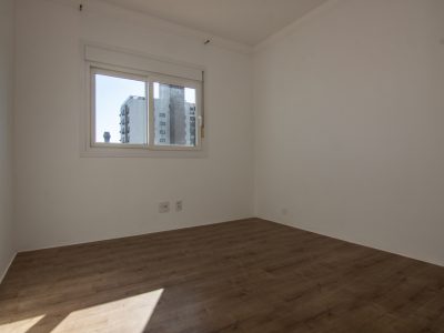 Apartamento à venda com 123m², 3 quartos, 1 suíte, 2 vagas no bairro Petrópolis em Porto Alegre - Foto 17