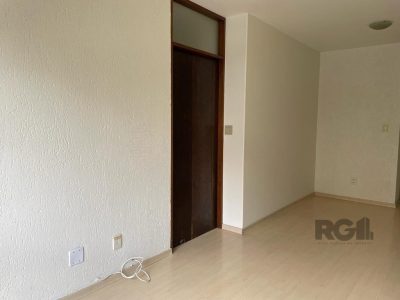 Apartamento à venda com 51m², 2 quartos, 1 vaga no bairro Santana em Porto Alegre - Foto 3