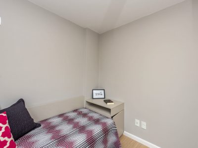 Apartamento à venda com 65m², 3 quartos, 1 suíte, 2 vagas no bairro Petrópolis em Porto Alegre - Foto 14