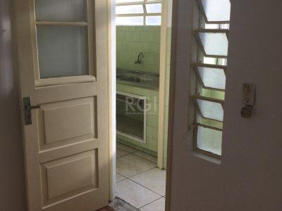 Apartamento à venda com 70m², 2 quartos no bairro Auxiliadora em Porto Alegre - Foto 4