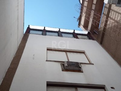 Cobertura à venda com 94m², 1 quarto, 1 suíte, 2 vagas no bairro São João em Porto Alegre - Foto 2