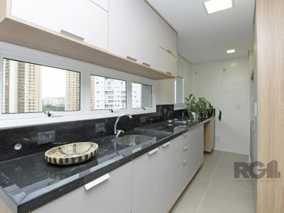 Apartamento à venda com 83m², 3 quartos, 3 suítes, 2 vagas no bairro Jardim Europa em Porto Alegre - Foto 13