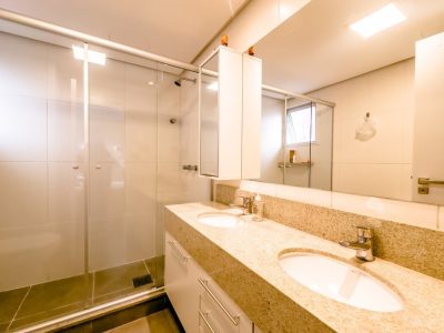 Apartamento à venda com 103m², 3 quartos, 1 suíte, 2 vagas no bairro Petrópolis em Porto Alegre - Foto 18