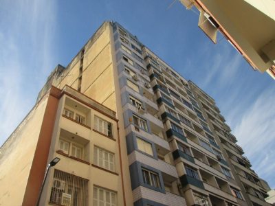 Apartamento à venda com 93m², 3 quartos no bairro Centro Histórico em Porto Alegre - Foto 2