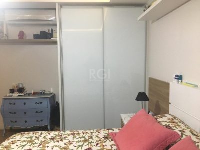 Casa à venda com 230m², 3 quartos, 3 suítes, 3 vagas no bairro Chácara das Pedras em Porto Alegre - Foto 24